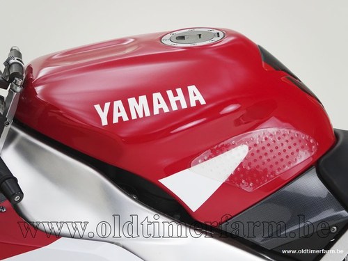 1998 Yamaha YZF R1 - 5