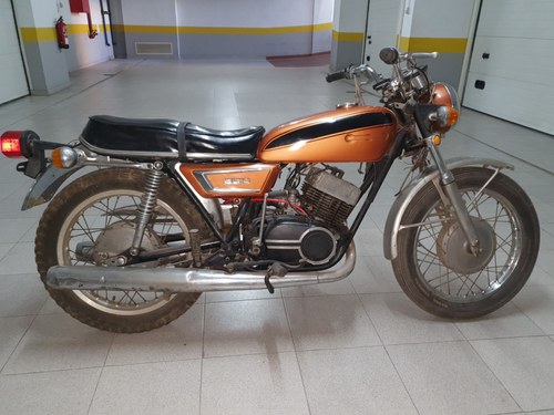1975 Yamaha R5