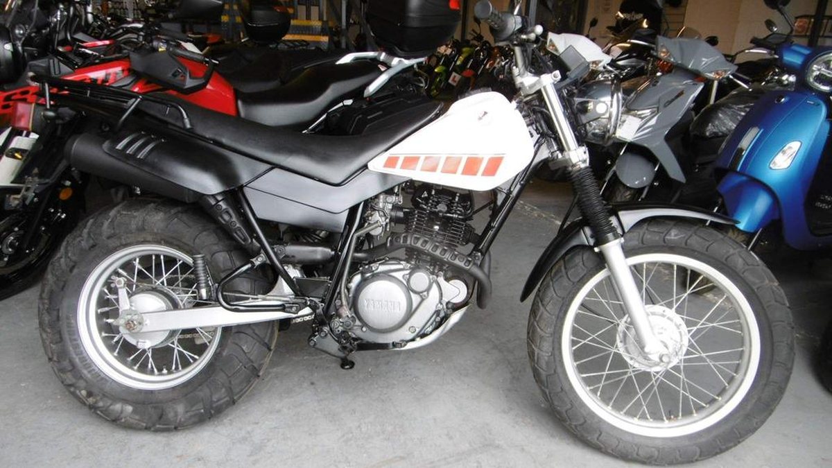 1990 Yamaha TW 200 in United Kingdom For Sale Car Classic