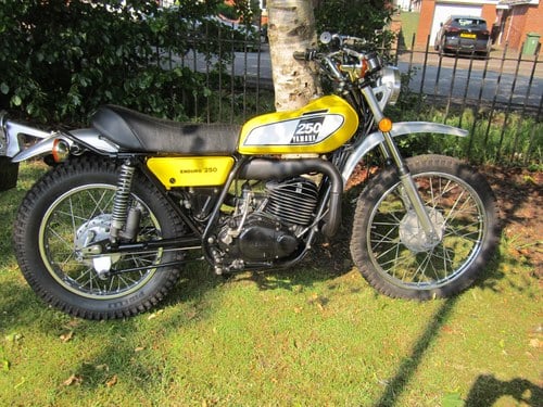 1974 Yamaha DT 250