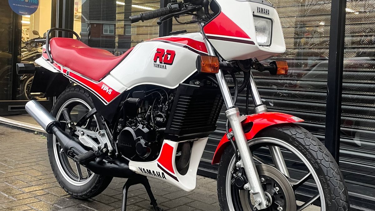 Suzuki Rd 125 1982 Yamaha RD 125 Manual in United Kingdom - For Sale | Car & Classic