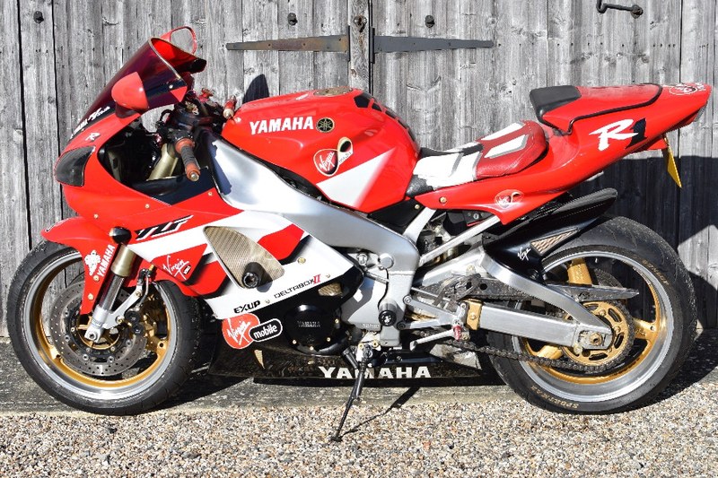 2000 Yamaha R1 - 4