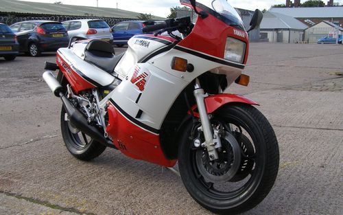 1985 Yamaha RD 500 (picture 1 of 5)