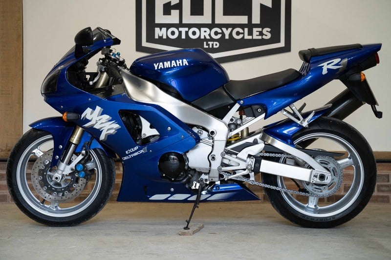 1998 Yamaha R1 - 4