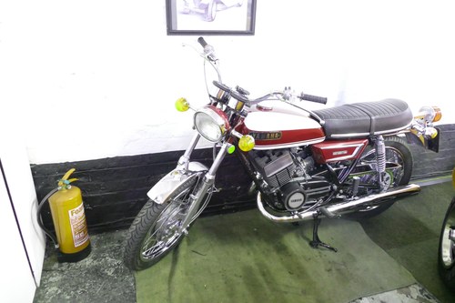 1971 YAMAHA R5 347cc MOTORCYCLE SOLD