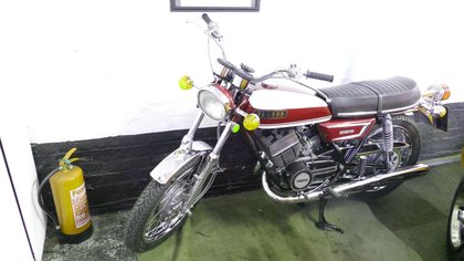 YAMAHA R5 347cc MOTORCYCLE