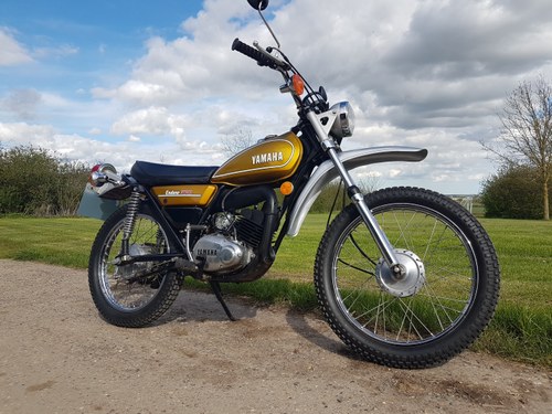 Yamaha DT100 Enduro “Twin Shock” 1973 À venda