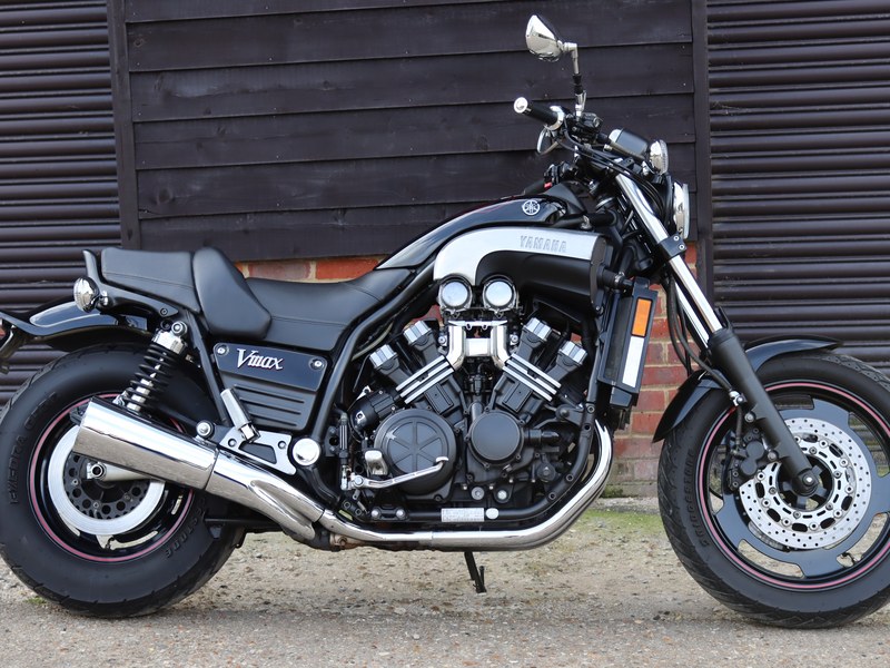 YAMAHA VMAX 1200. 2007.