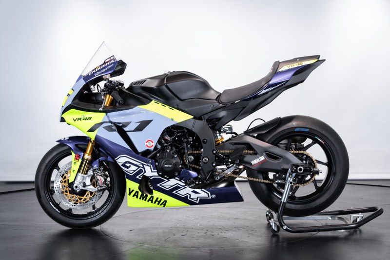 2022 Yamaha R1