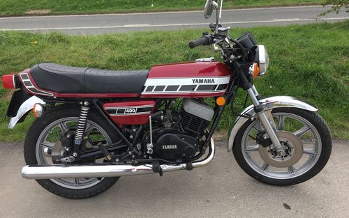 1976 Yamaha RD 400 (picture 1 of 6)
