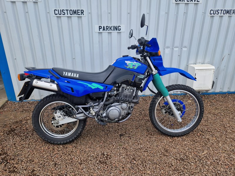 1991 Yamaha XT 600 Blue Manual, speed Right Hand Drive in United