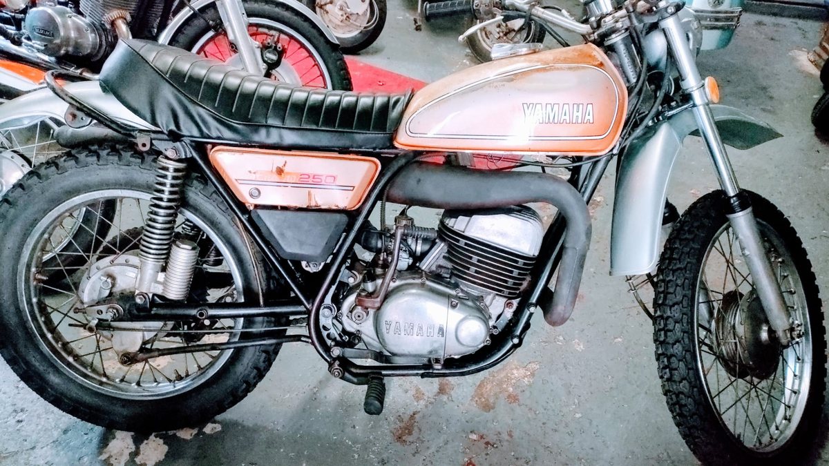 1974 Yamaha DT 250 Bronze Manual, speed in United Kingdom
