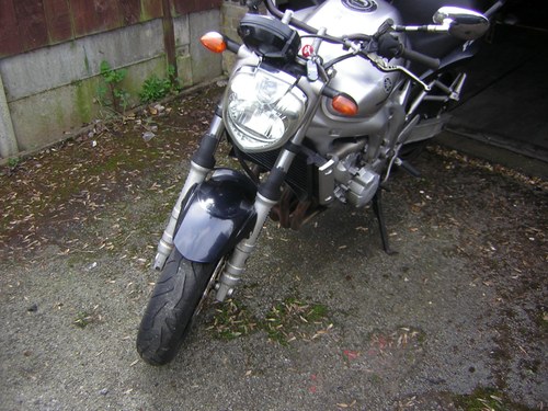 2005 Yamaha FZ6