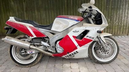 1991 Yamaha FZR1000 1,002cc
