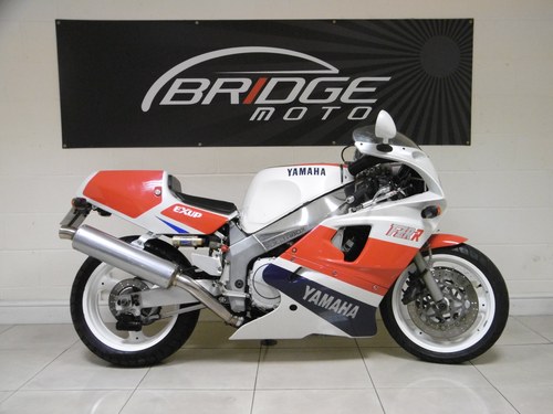 1989 Yamaha FZR 750R