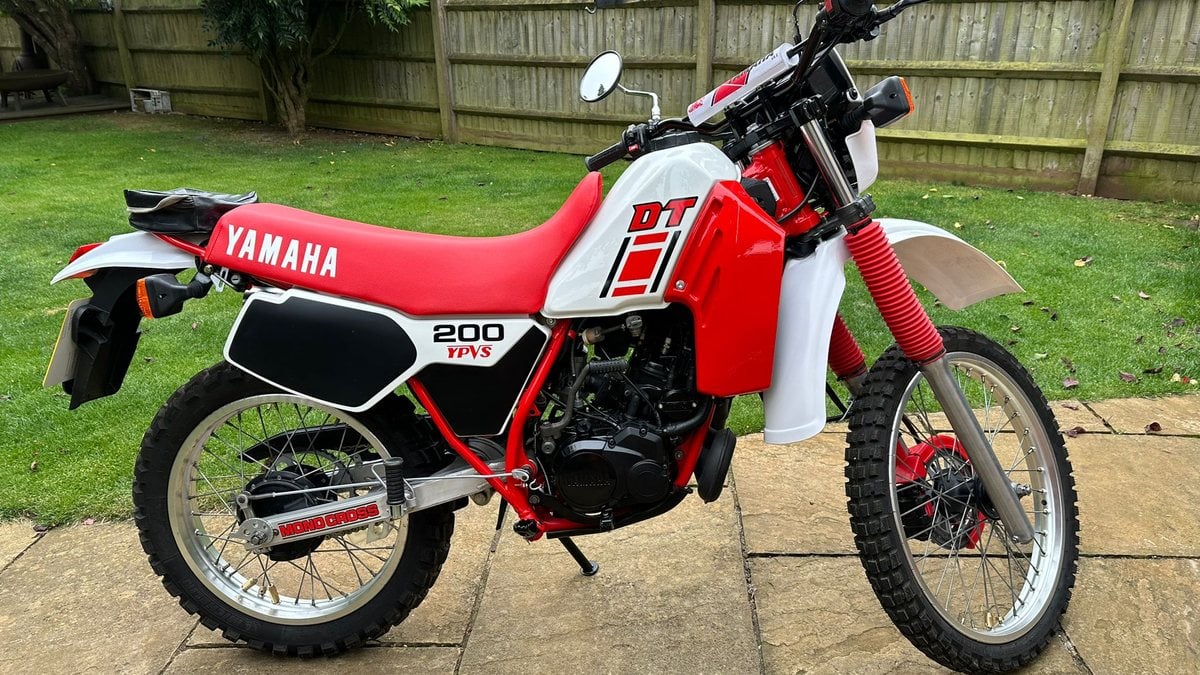 1988 Yamaha DT200LC YPVS White Manual, 6 speed Right Hand Drive in ...