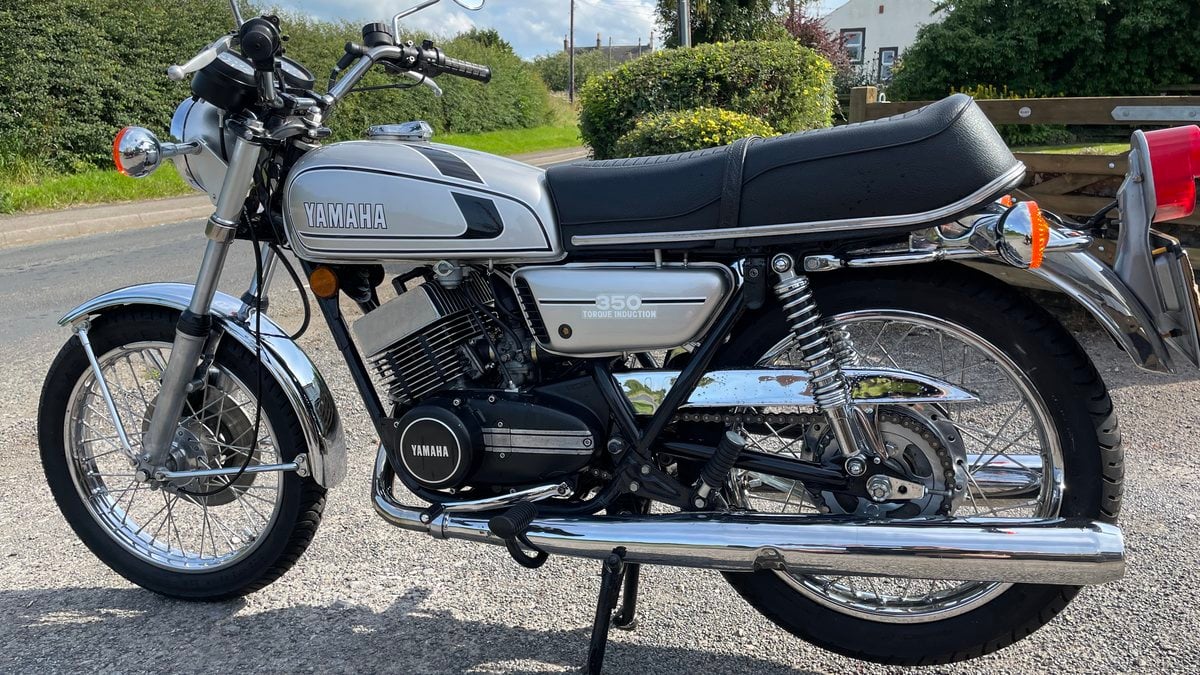Yamaha RD350 A B RD250 TI Circa 1974-1975 Front Brake Disc 260mm Diam 7mm Thick Yamaha RD350 A B RD250 TI Circa 1974-1975 Front Brake Disc 260mm Diam 7mm Thick