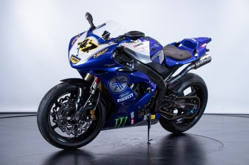 2004 YAMAHA R1 CORSA A vendre