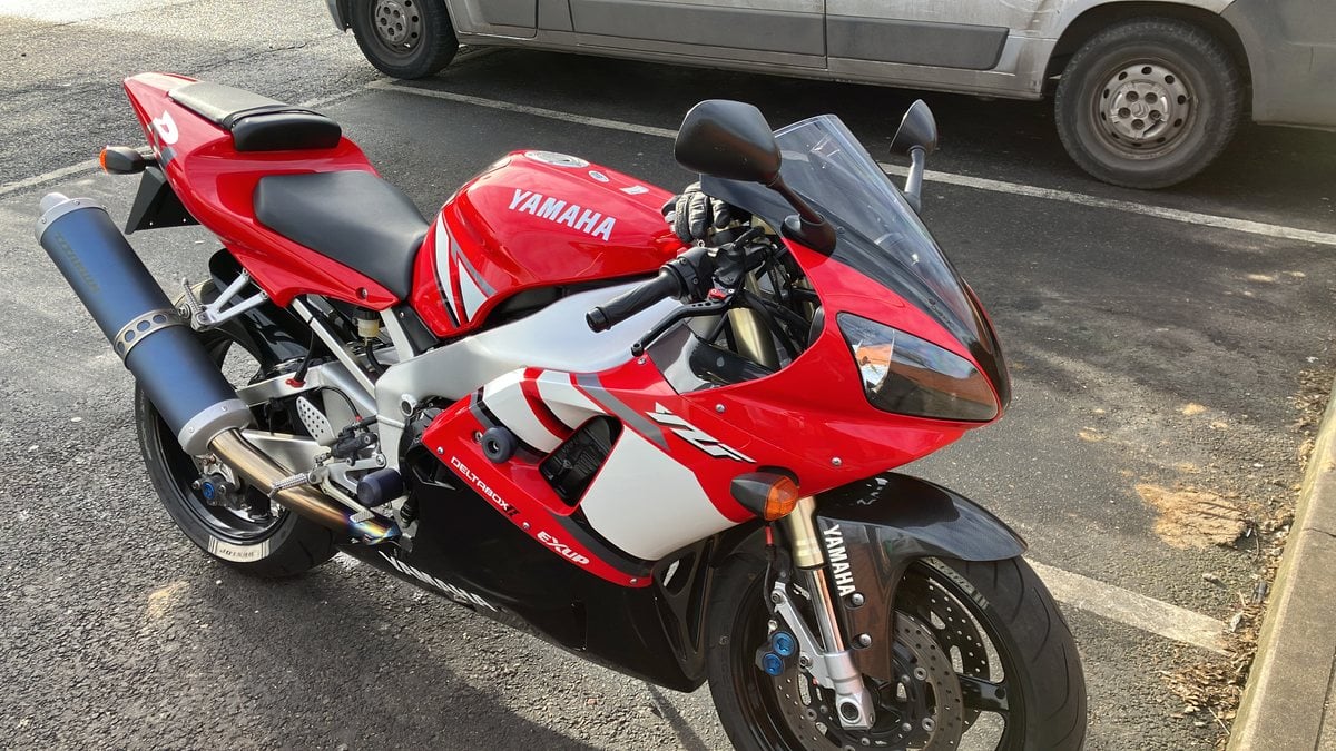 2002 Yamaha YZF R1 Red Manual, 6 speed in Leigh-on-Sea, United Kingdom ...