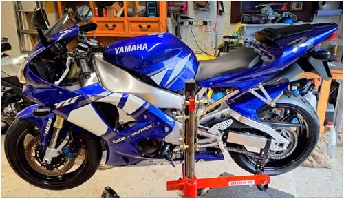 2001 Yamaha YZF R1