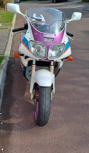 1994 Yamaha FZR 600