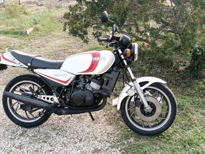 Yamaha Rd-350 For Sale | Car and Classic