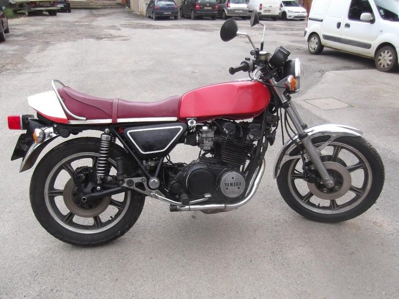 1982 Yamaha XS 850 - 2 1982 Yamaha XS 850 - 2