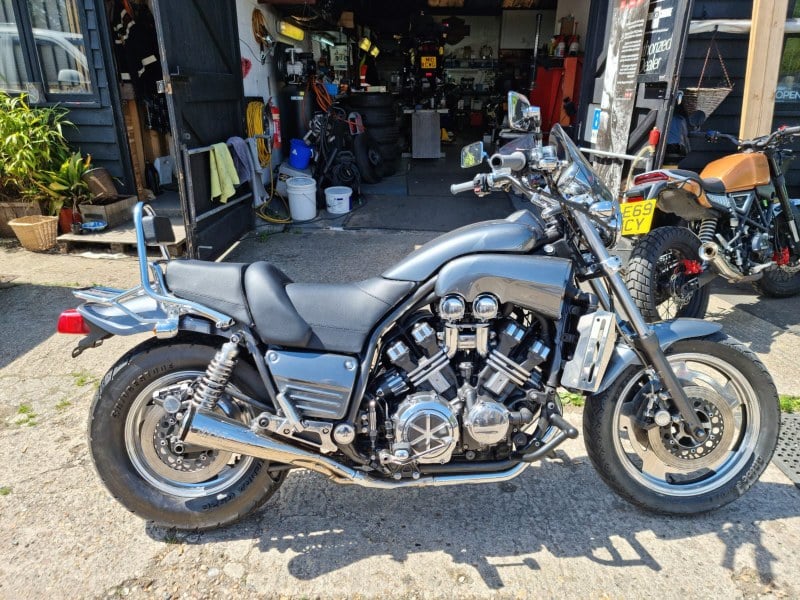 1992 Yamaha Vmax 1200 Black Manual, 4 speed in Watford, United Kingdom ...