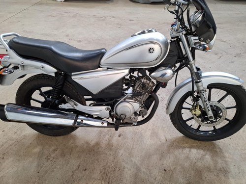 Yamaha ybr125 custom 2009 A vendre