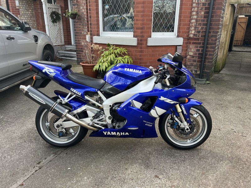 2000 R1 White 2000 Yamaha YZF R1 White Manual, 6 speed n/a in Catterick Garrison ...