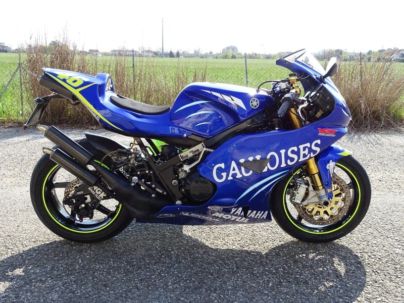 YAMAHA RD 500 LC REPLICA VALENTINO ROSSI