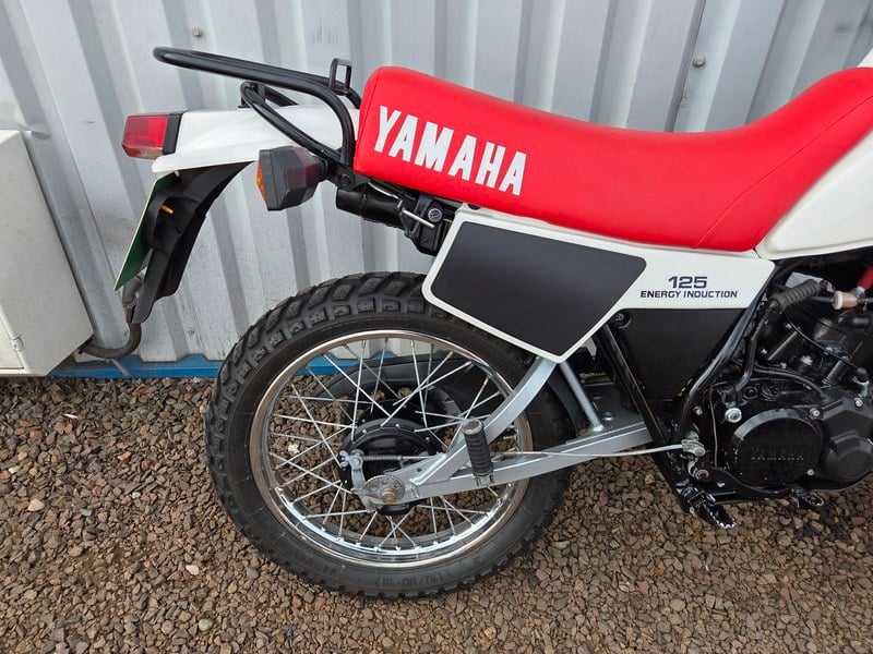 1982 Yamaha DT 125 - 2 1982 Yamaha DT 125 - 2