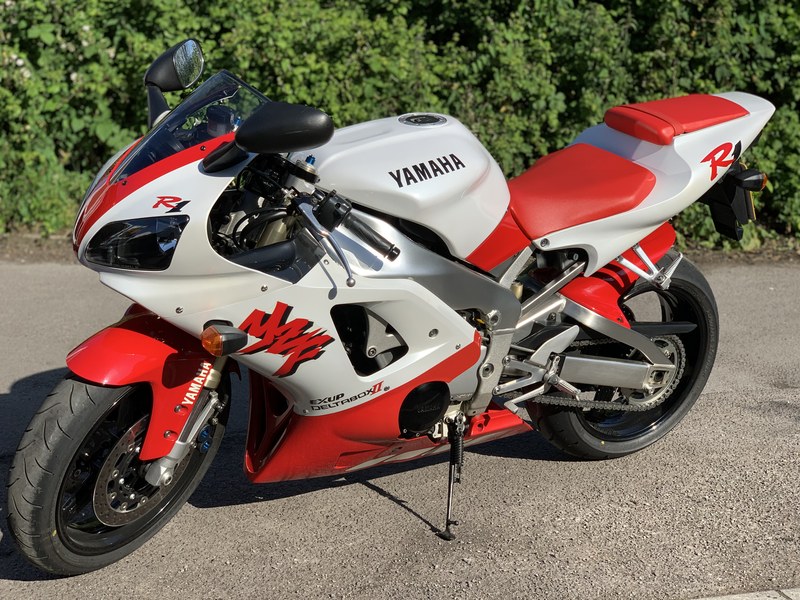 1999 Yamaha YZF R1 White Manual, 6 speed in Pilning, United Kingdom ...