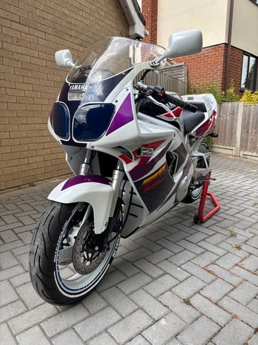 1996 Yamaha FZR 600R