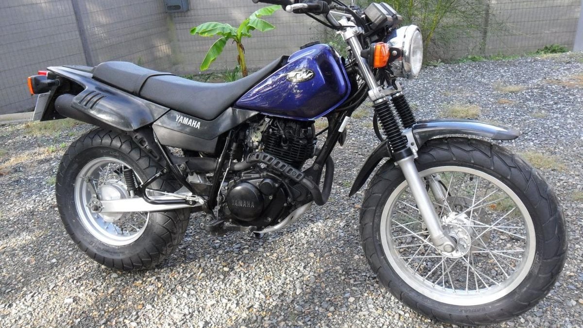 1999 Yamaha TW 125 Purple Manual 5 Speed In Challes France For Sale 1999-yamaha-tw-125-purple-manual-5-speed-in-challes-france-for-sale