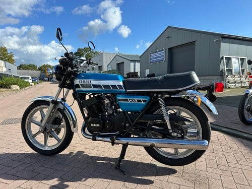 1976 Yamaha RD 400 Turquoise/Blue