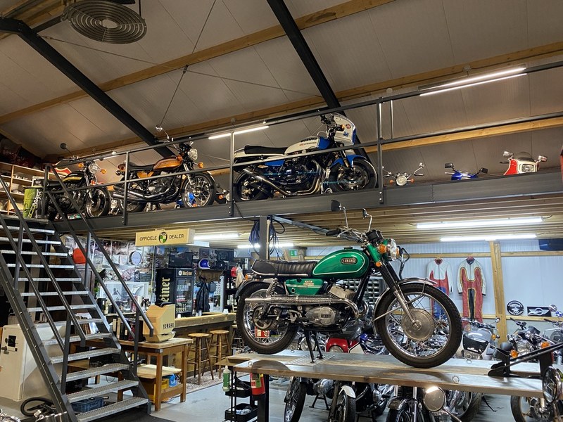 1969 Yamaha DS6 250 - 2 1969 Yamaha DS6 250 - 2