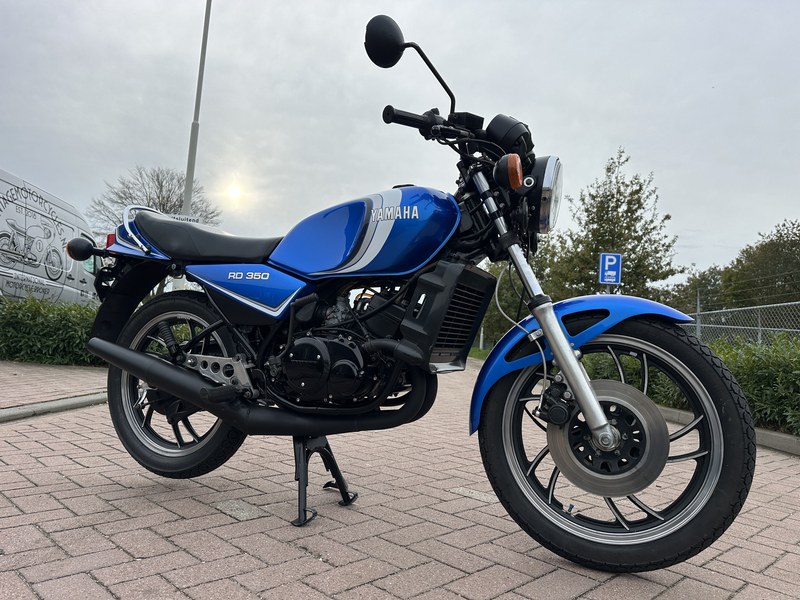 1982 Yamaha RD 350 - 2 1982 Yamaha RD 350 - 2