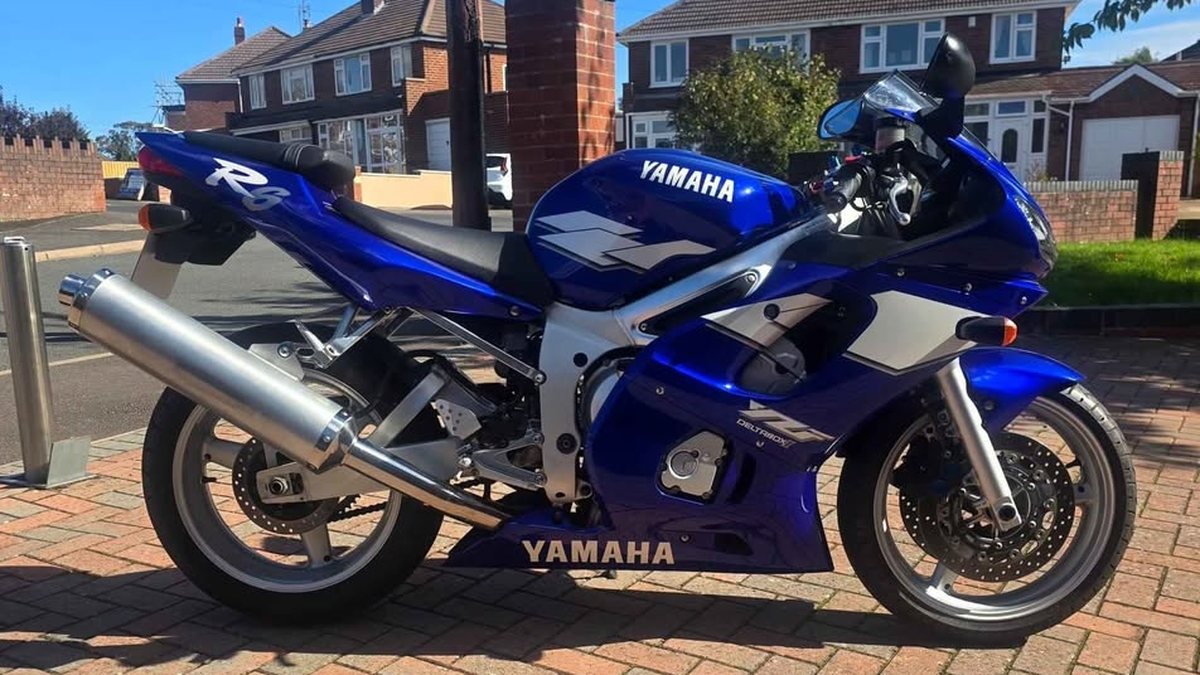 Classic R6 Guest 1999 Yamaha R6 Blu Manuale, 6 marce ad Milton Keynes, Regno Unito - In ...