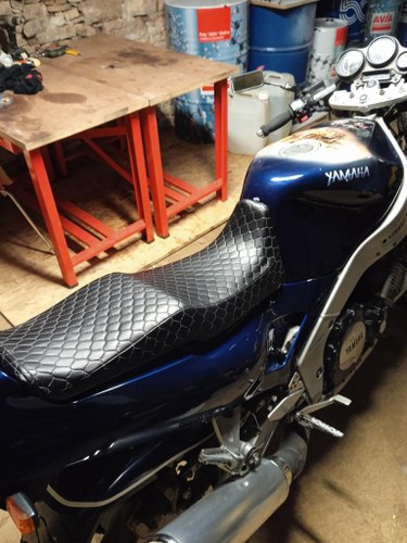 1987 Yamaha FZR 750R À venda