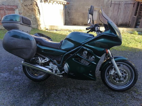 2001 Yamaha XJ 900 À venda