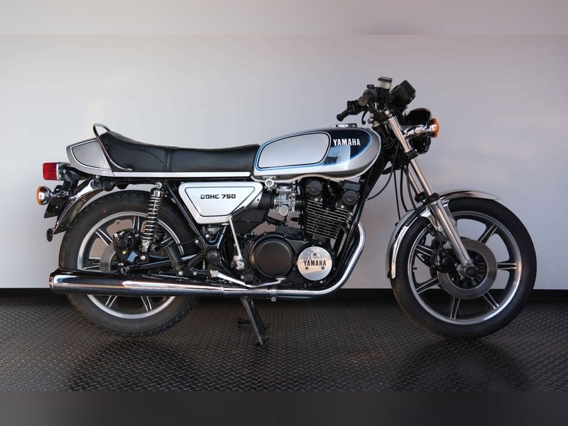 1978 Yamaha XS 750 - perfect - low mileage - shipping