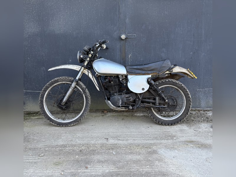 Yamaha XT500 1977 restoration project. Matching numbers.