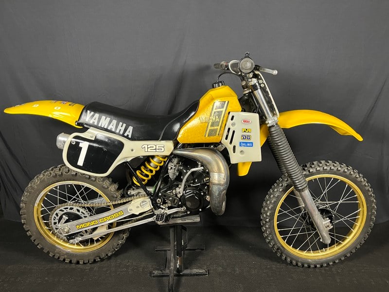 1983 Yamaha YZ 125 - 1 1983 Yamaha YZ 125 - 1