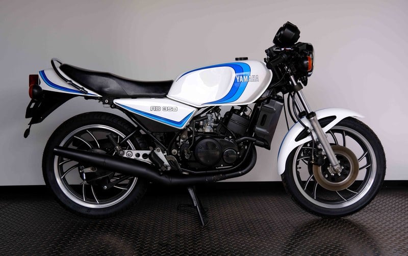 1982 Yamaha RD 350 - 1 1982 Yamaha RD 350 - 1