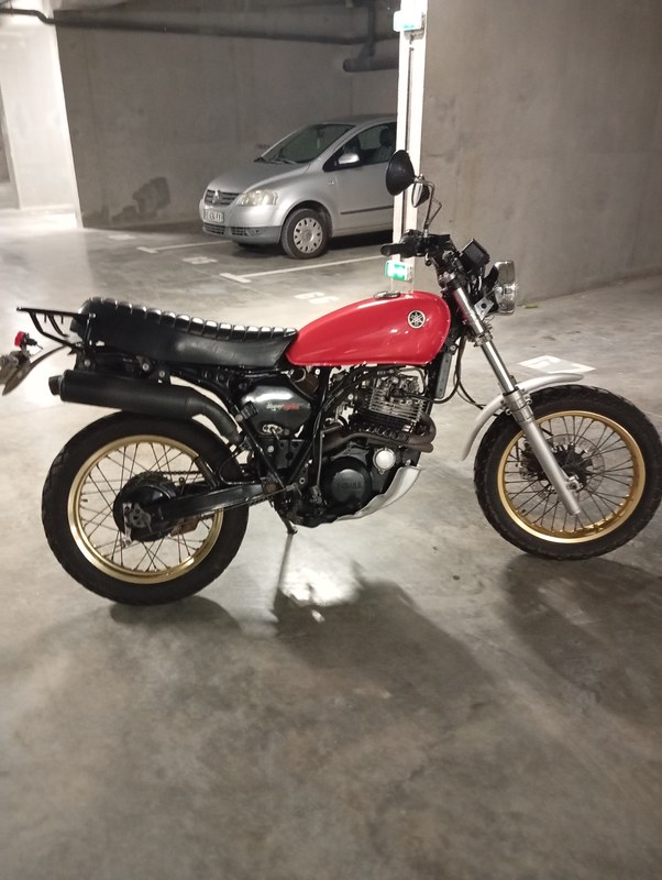 1987 Yamaha XT 600 - 1 1987 Yamaha XT 600 - 1