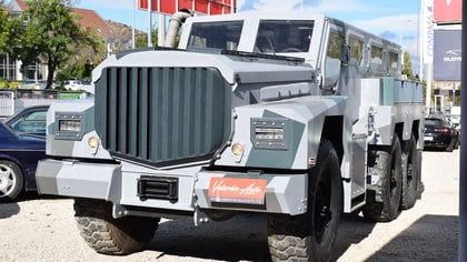 Die Hard MRAP US military Cougar stunt vehicle V8