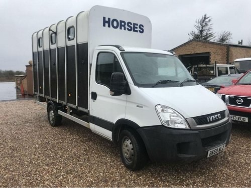 2010 IVECO DAILY 3500KG HORSEBOX AUTO DIESEL,VERY RARE For Sale
