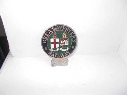 1950 GREAT WESTERN RAILWAY CHROME ON BRASS AND ENAMEL CAR BADGE For Sale