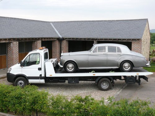 PROFESSIONAL CLASSIC CAR TRANSPORT AND RECOVERY SERVICE A noleggio